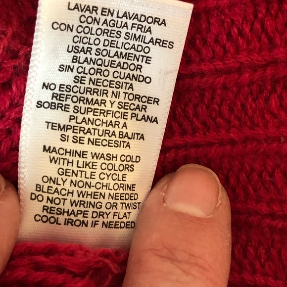 Beautiful Fuchsia Knit Pullover - Picture 9 of 9